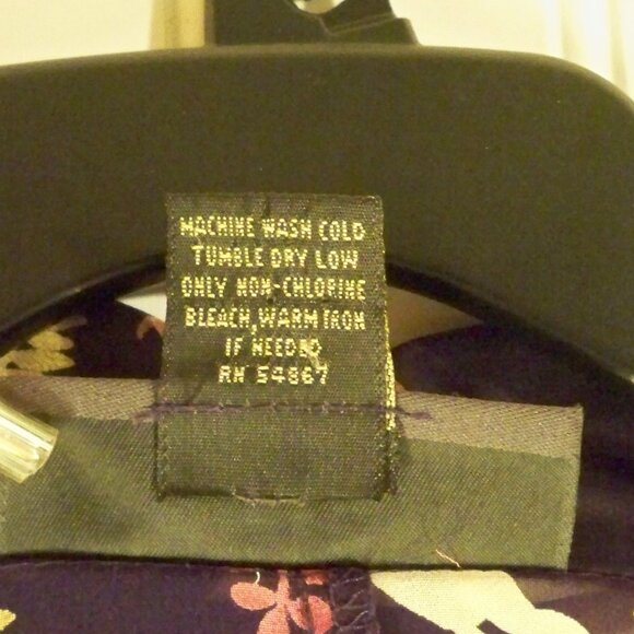 Designs & Co Lane Bryant, Floral Button Up Shirt, 18/20 - Picture 6 of 6